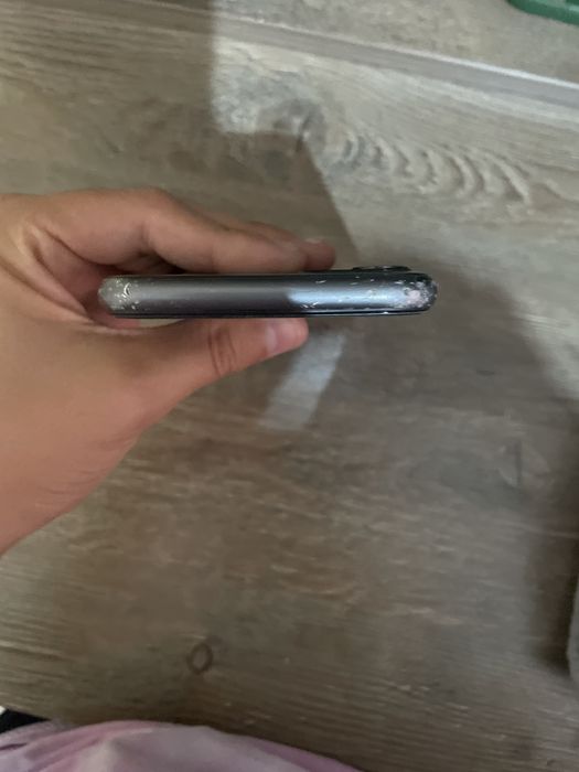 Продаеться Iphone 11 black