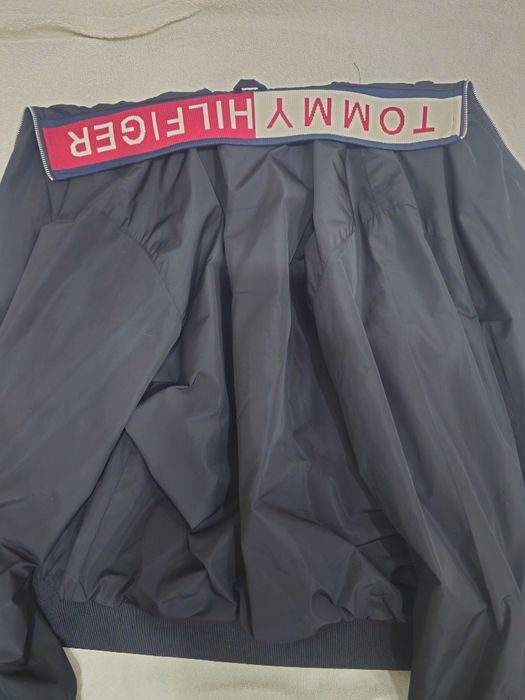 Tommy Hilfiger ветровка