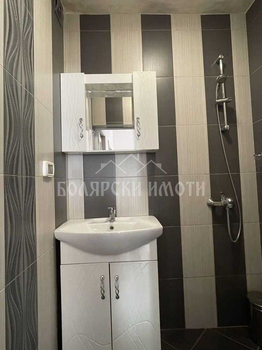 Дава се под наем Етаж от къща в Велико Търново, Акация - 75 кв.м за 459 € - Снимка #5