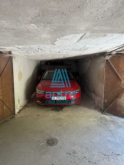 Дава се под наем Тристаен апартамент в София, Лозенец - 85 кв.м за 650 € - Снимка #11