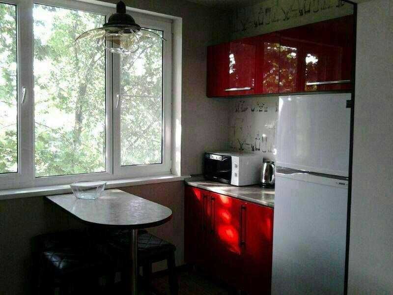 Ойбек , шота руставели 3 комнатная квартира 76м2 с большими комнатами