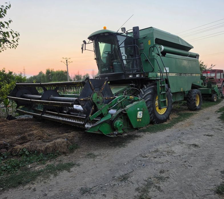 Combină Jhon Deere 2058