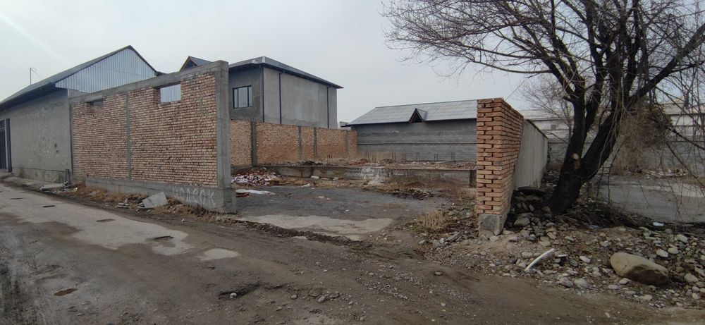 Kottejliy gorodokda 4 sotix yer sotiladi