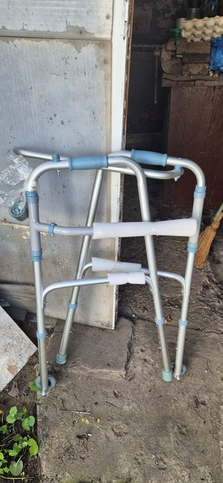 Cadru/mergator pt batrani