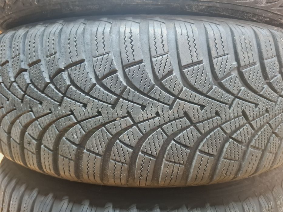 Set 4 anvelope iarna 205 60 16 goodyear dot 3820