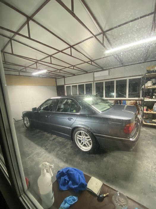 Retapitari-polish faruri-detailing