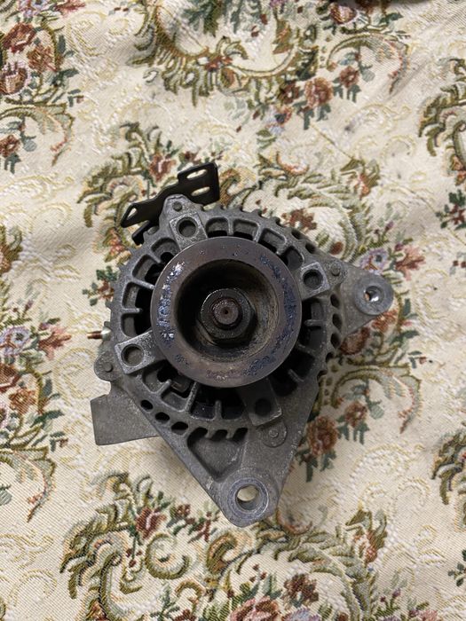 Продам генератор камри 40