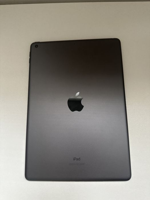 Ipad 8 2020 года в зорошем состоянии покупал не давно