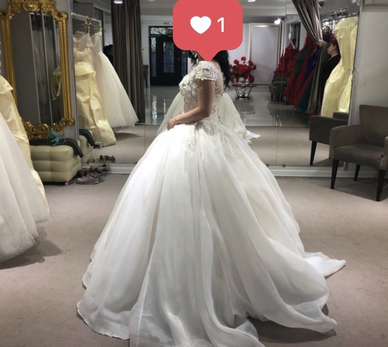 Свадебное платье