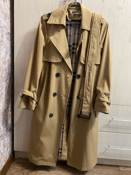 Пальто и тренч.