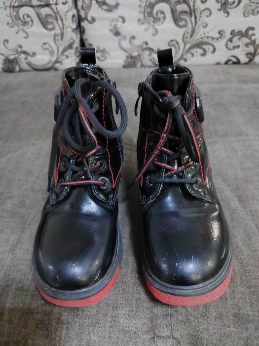 Ботинки на девочку