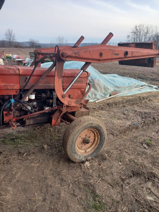 Încărcător tractor 640