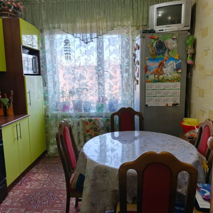 Продам 4х комнатную квартиру