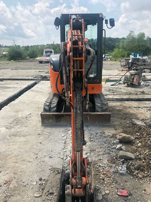 Lucrari cu excavator miniexcavator, excavari retele apa.canal.gaz.