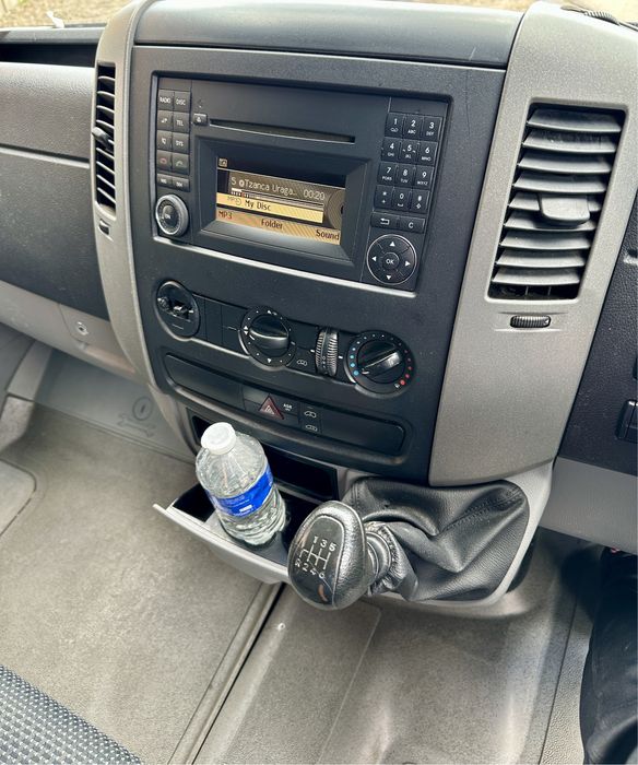 Dezmembrez Mercedes Sprinter euro 5 an 2013 motor 2.2 CDI