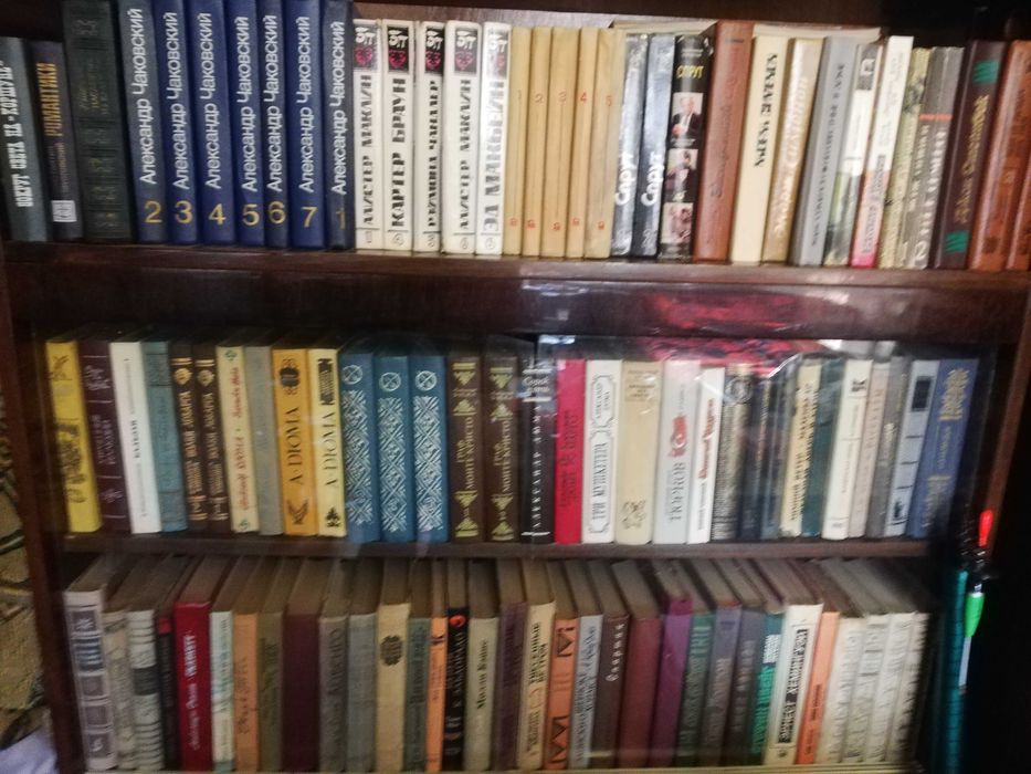 Продам библиотеку книг