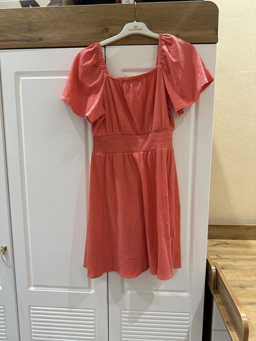 платья синяя и розовая