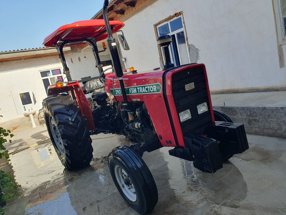 Traktor FSM 290.