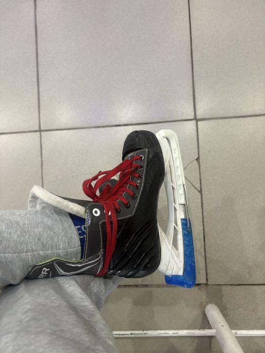 Коньки Бауер хлс