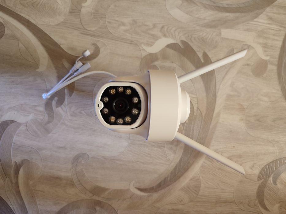 Камера видео наблюдения.