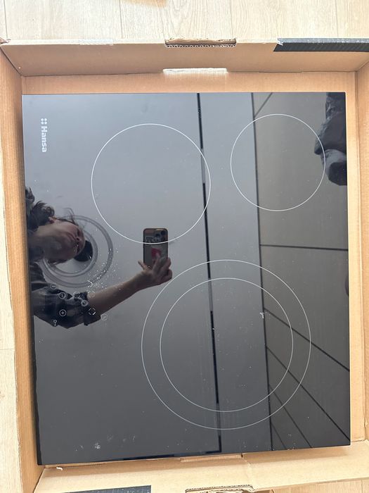 Индукционная плита Hansa