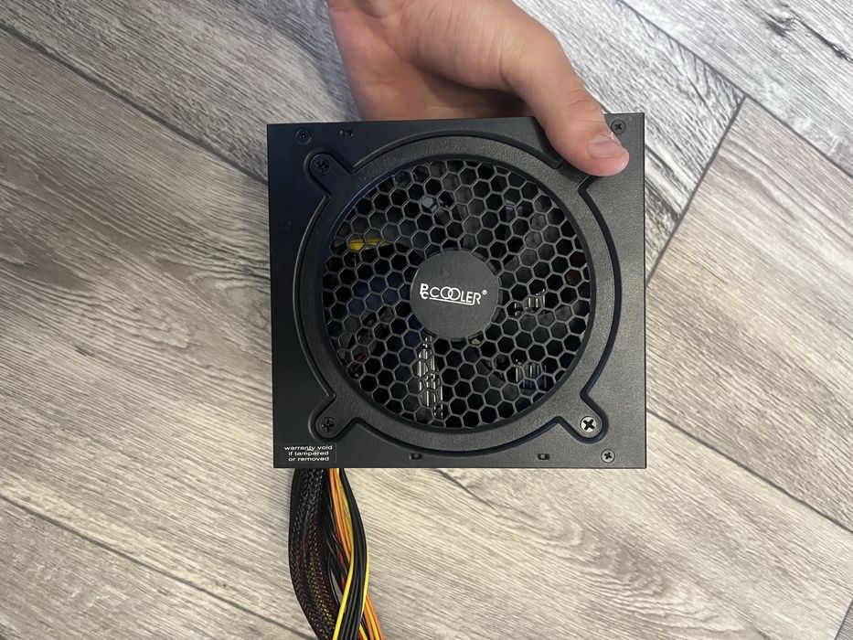 Продам блок питания PcCooler