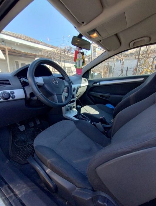 Opel Astra GTC 1.8 140 CP 2009