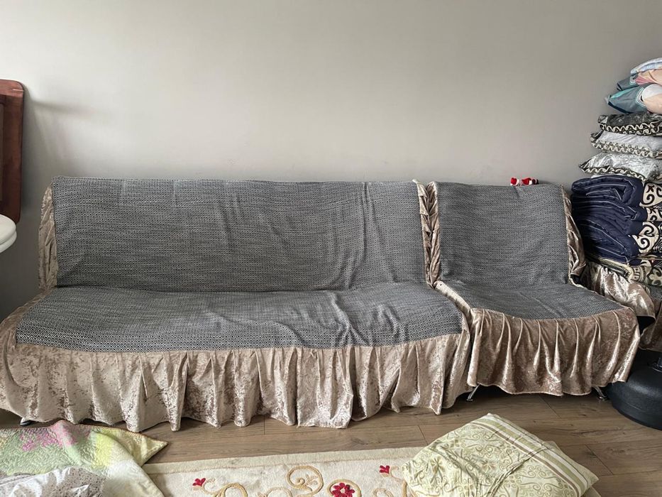 Диван с креслом и пуфиком