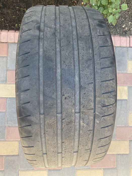 Одна шина GOODYEAR 265/35/20