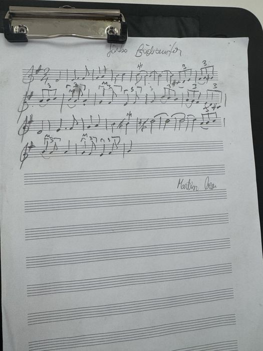 Mustiuc trompeta AR resonance VLC