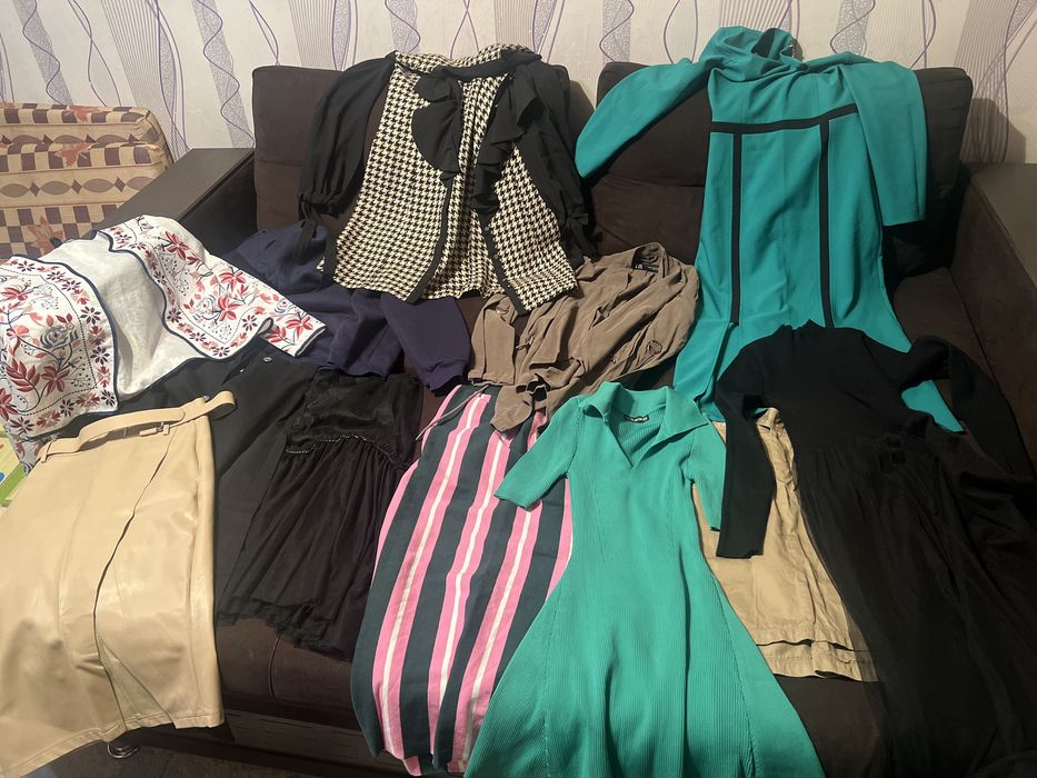 Продам пакет женских вещей