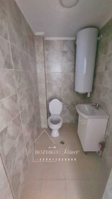 Продава се Магазин в Долни чифлик - 65 кв.м за 1000 €/кв.м - Снимка #3