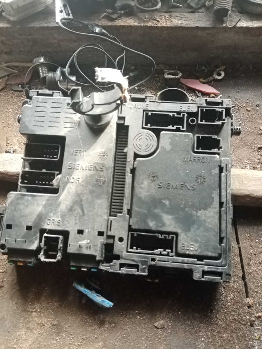 Части за Пежо запазени и някои нови