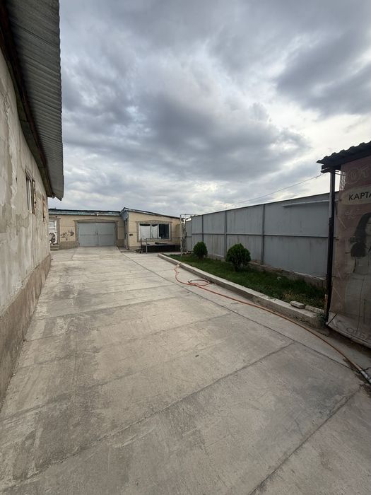 Продаётся дом в кирпичной районе