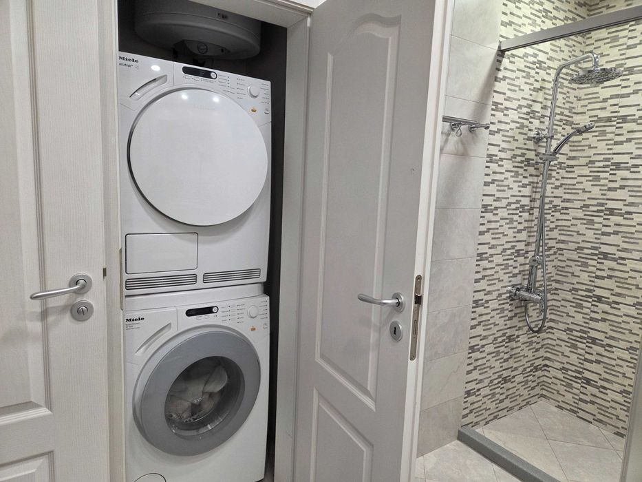 Дава се под наем Двустаен апартамент в Карлово - 76 кв.м за 448.8 € - Снимка #14