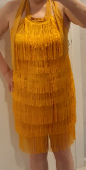 Вечерние платье с бахрамой. Разного цвета, размер  44