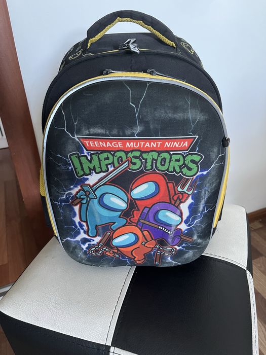 Отдам рюкзаки школьные мальчиковые