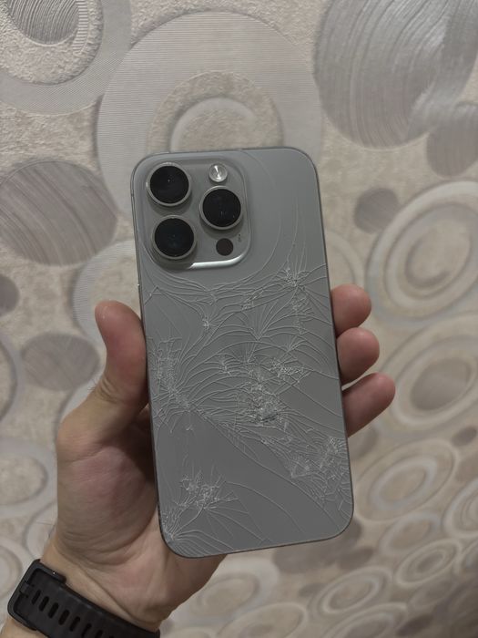 Продаю iphone 15 pro 128