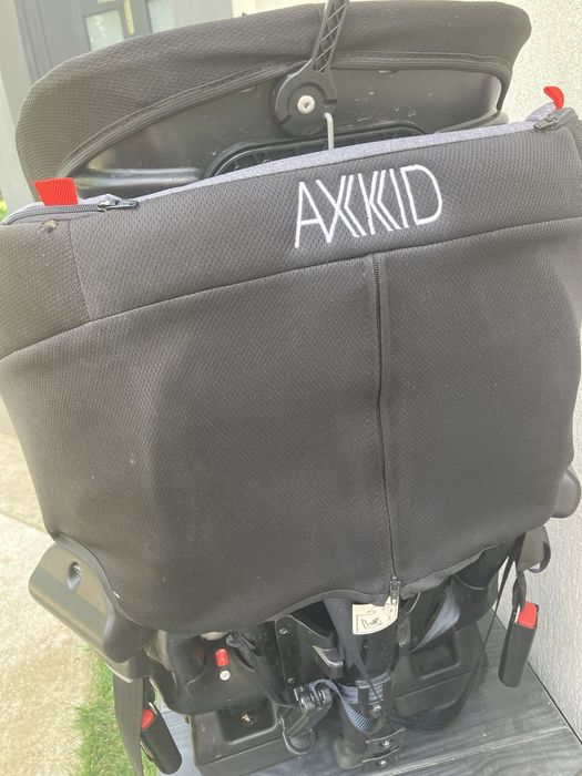 IMPECABIL - Scaun auto Axkid 9-25 kg, isofox + centura.