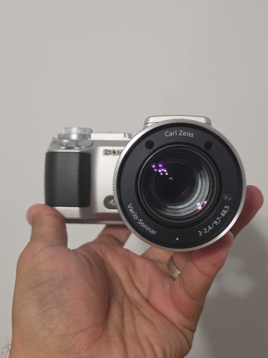 Y2K Aparat foto compact digital Sony F717 5MP 10x Zoom Nightvision