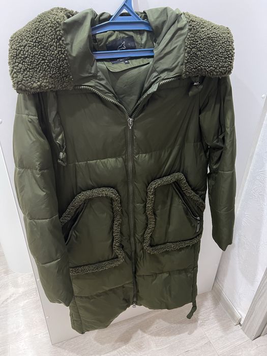 Продам пуховик теплый