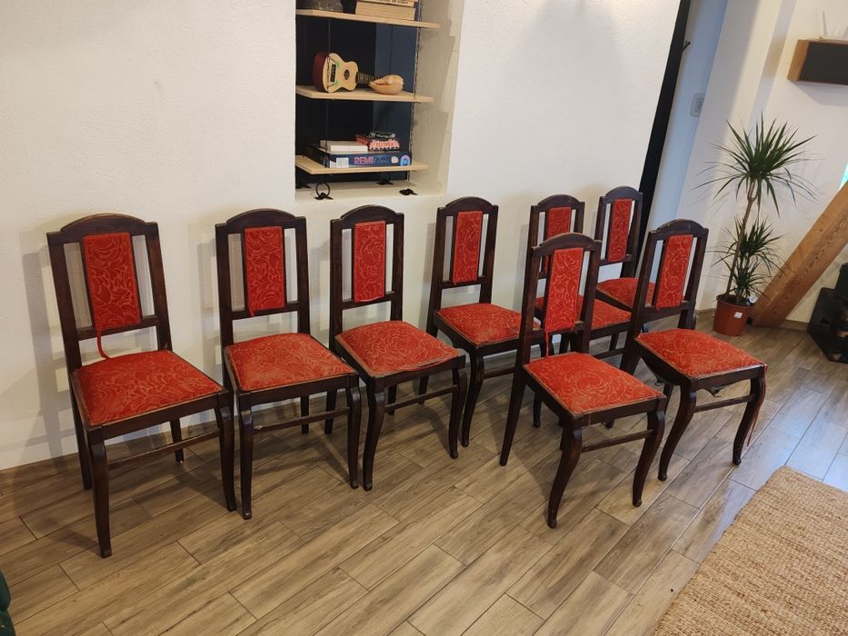 Set 8 scaune clasice - necesita recondiționare