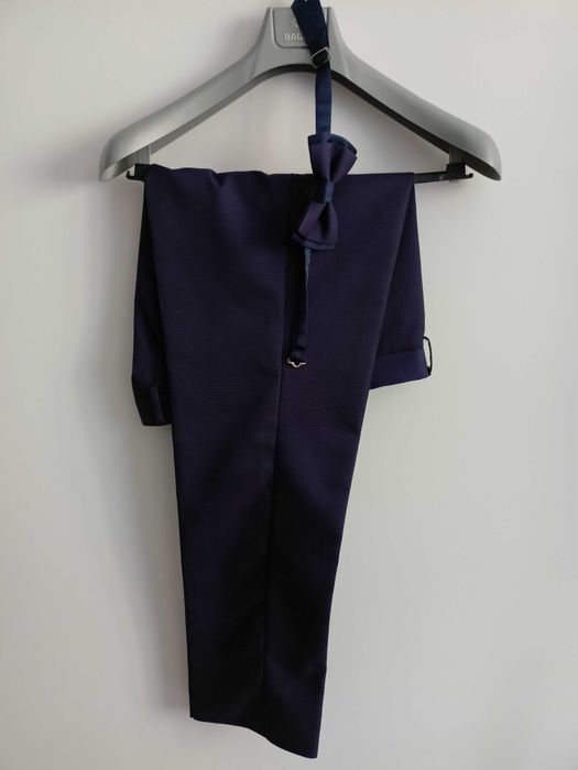Costum aproape nou!