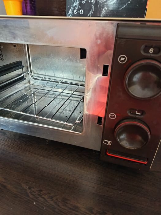 Микровълнова печка Делонги само за 20 евро