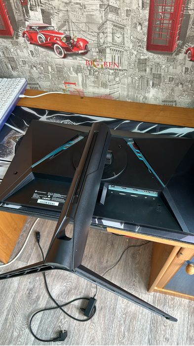 Монитор Thunderobot light saber 24F180