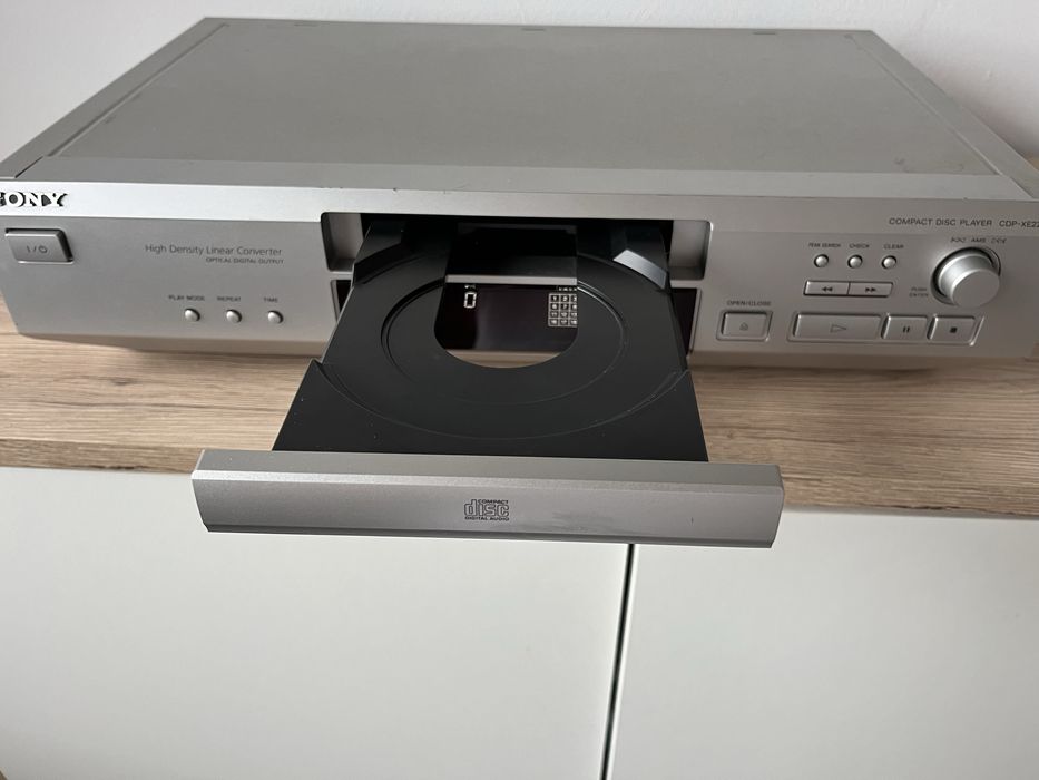 Cd player sony cdp-xe220