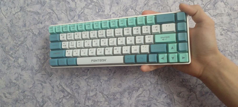 Клавитура почти новый за 7к оддам