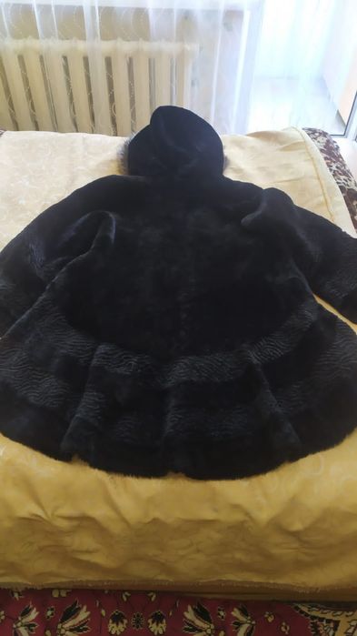 Продам шубу Мутон