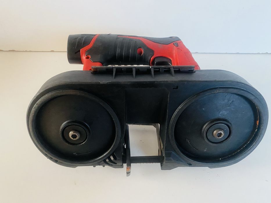 Milwaukee circular banzic de metal