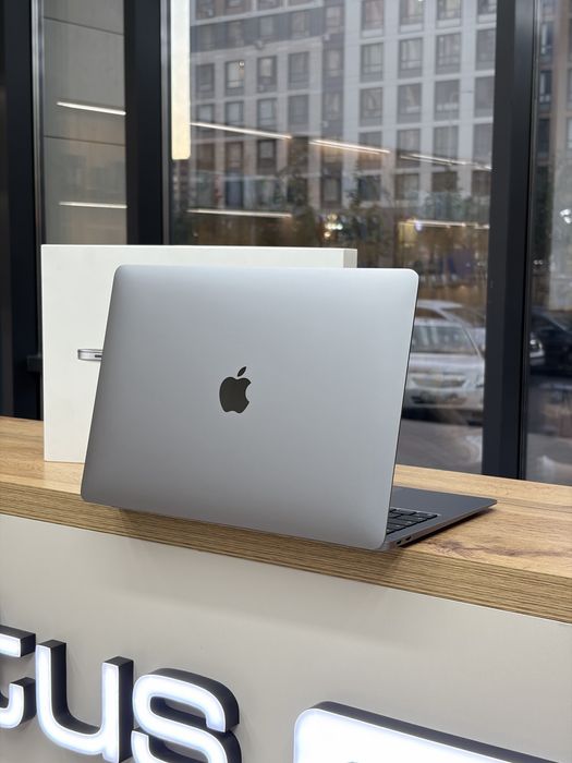 MacBook Air 13 M1 8/256 gb EAC | 98% | iStatus